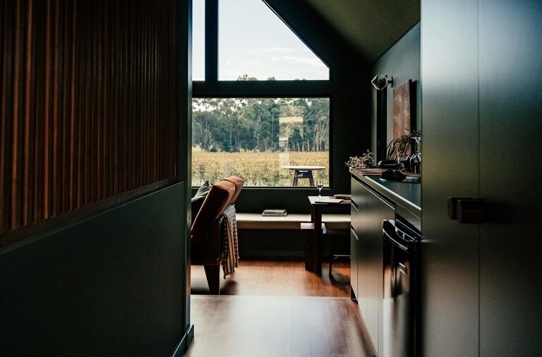 Quick Ideas to Brighten a Dark Room Instantly